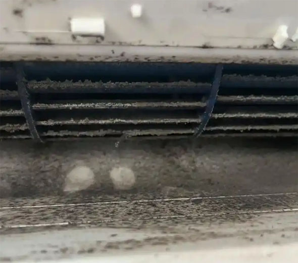 五家渠空调吹的风有股烧焦味是怎么回事